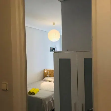 Kasa Usandizaga Проживання в сім'ї