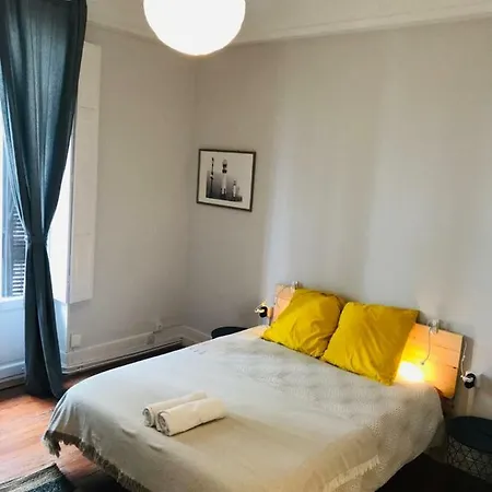 Проживання в сім'ї Kasa Usandizaga