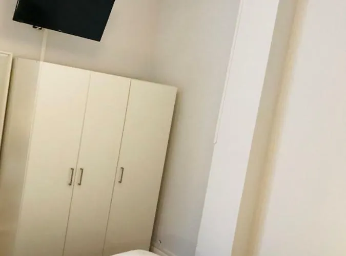 Kasa Usandizaga Проживання в сім'ї