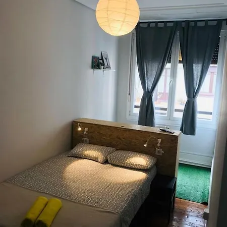 Kasa Usandizaga Homestay *